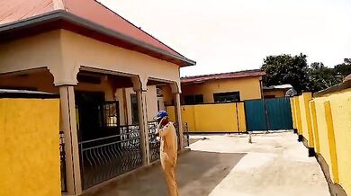 Inzu Irakodeshwa amacye 350k
