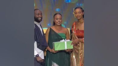 Aisha ahaye Irene impano